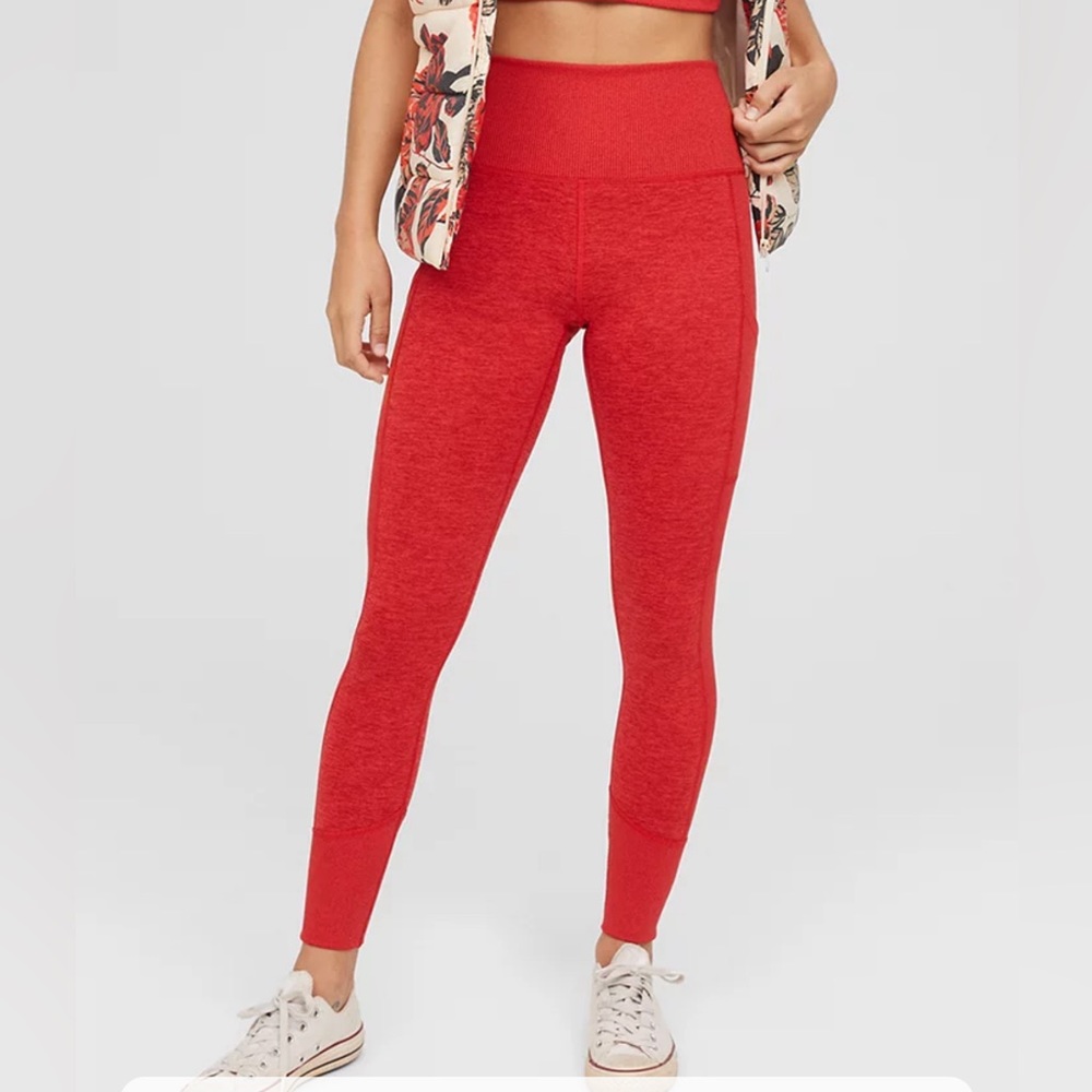 OFFLINE By Aerie The Hugger Ribbed Pocket Legging